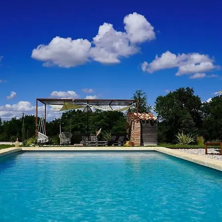 Le Clos Du Pigeonnier - De Charme Holiday home *